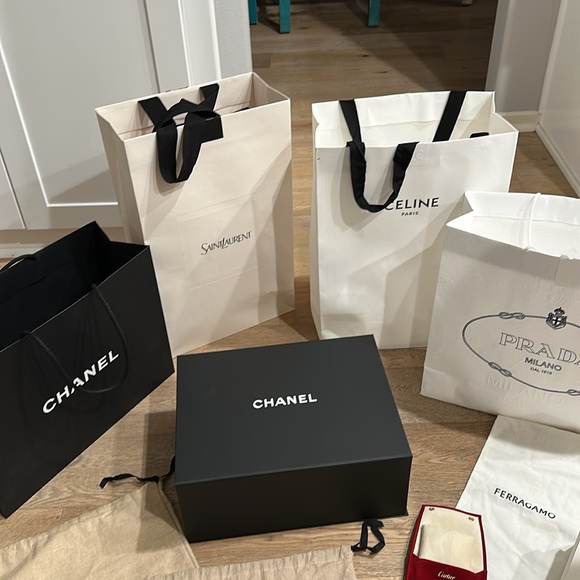 Storage bundle 100% authentic - Picture 3 of 6